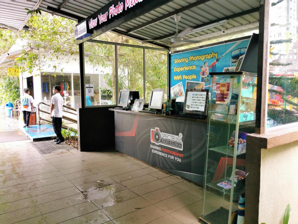 B - Lagoon Water Themepark Suite Melaka Town Malacca Exterior foto