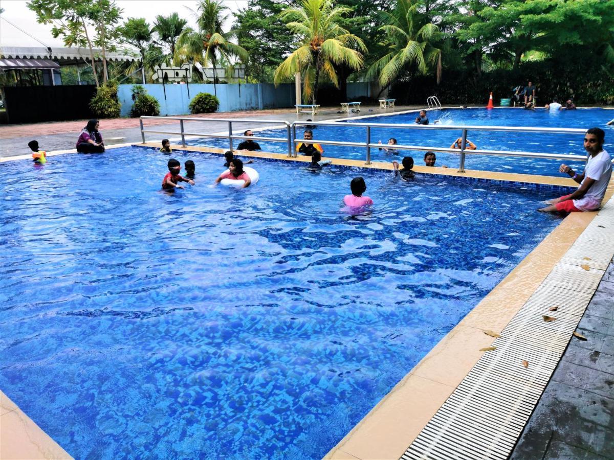B - Lagoon Water Themepark Suite Melaka Town Malacca Exterior foto