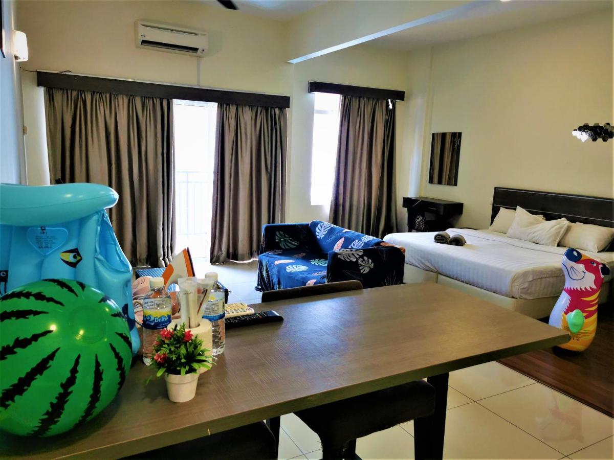 B - Lagoon Water Themepark Suite Melaka Town Malacca Exterior foto