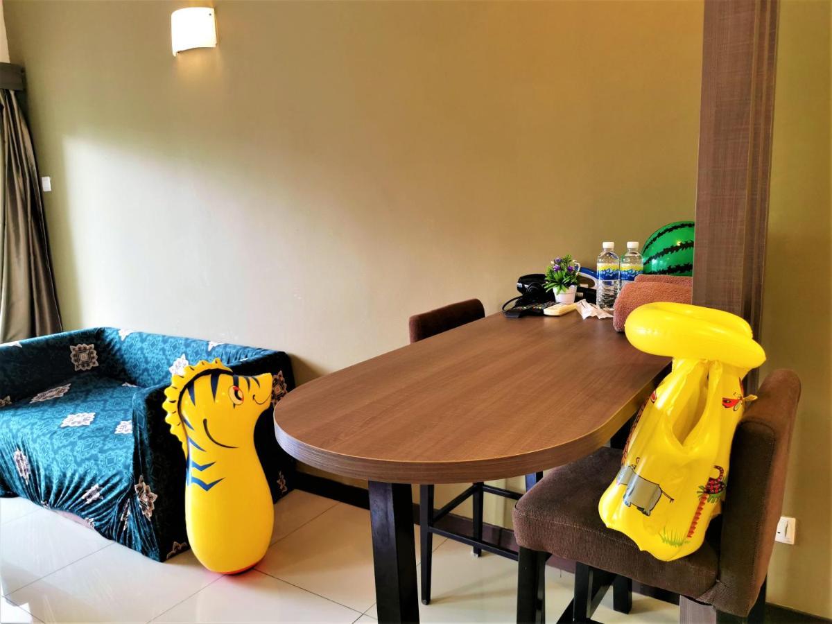 B - Lagoon Water Themepark Suite Melaka Town Malacca Exterior foto